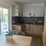 Serenity House, Cozy Familly Place, Free Parking, Seaside, In Dalmacia, Drage, Kamp Maslina