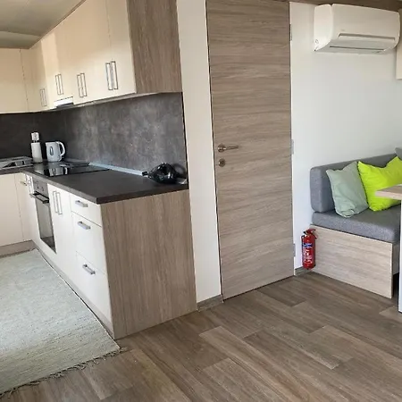 Serenity House, Cozy Familly Place, Free Parking, Seaside, In Dalmacia, Drage, Kamp Maslina