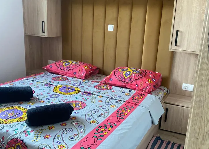 Serenity House, Cozy Familly Place, Free Parking, Seaside, In Dalmacia, Drage, Kamp Maslina Tatil Evi