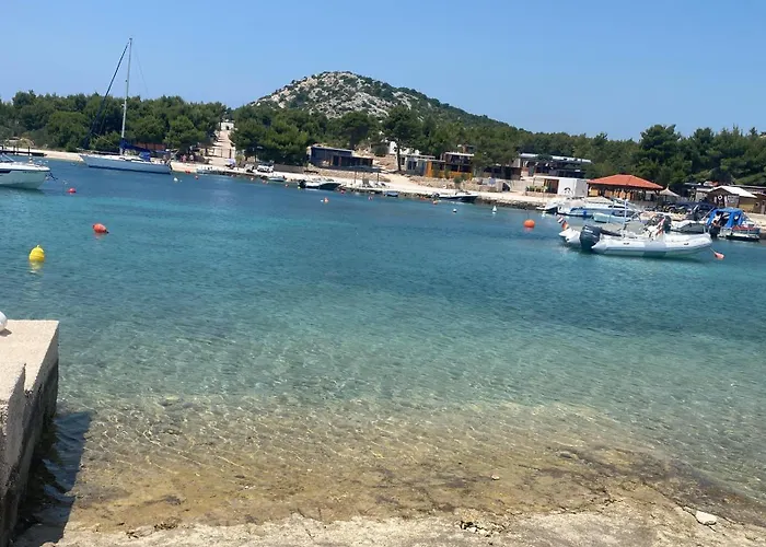 Serenity House, Cozy Familly Place, Free Parking, Seaside, In Dalmacia, Drage, Kamp Maslina Nyaraló *